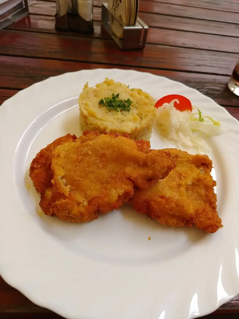 Morava s Měšťanskou hospůdkou, Konírna_Veselí nad Moravou_slider_image_3