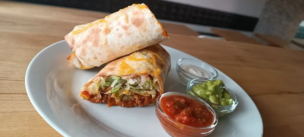 Bistro Tasty co._Veselí nad Moravou_slider_image_2