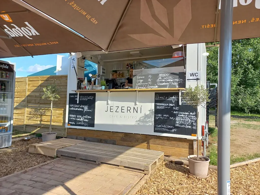 Jezerní cafe&bistro restaurant in Veselí nad Moravou