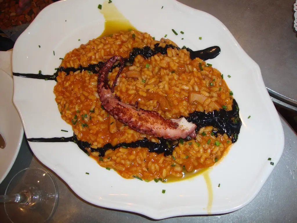 Pixie Tomacruz_La Castela_Vrbice_review