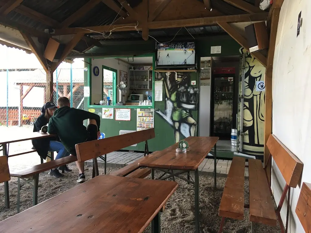 Libor Wunsch_Stánek s občerstvením Avia u3_Žabčice_recensione