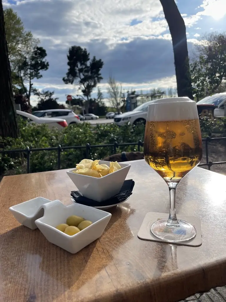 Jean-Paul Frenett_Nabuco TD_Zastávka_review