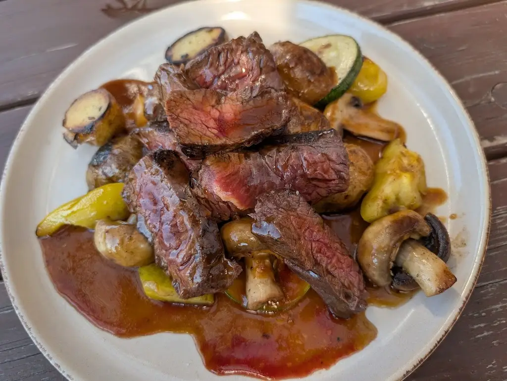 Karel Bělíček_Restaurace Stadion Zastávka_Zastávka_review