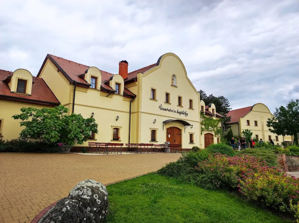 Vinařství U Kapličky_Zaječí_slider_image_3