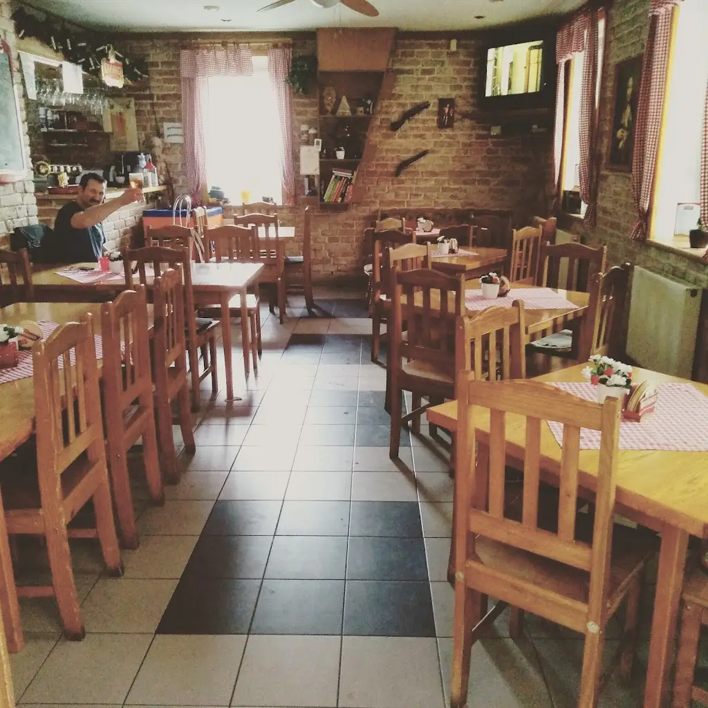 Restaurace Mušketýr_Ždánice_slider_image_1