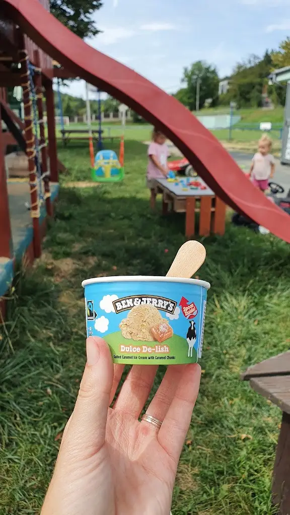 Markéta Pokorná_Hospůdka na hřišti_Želešice_review