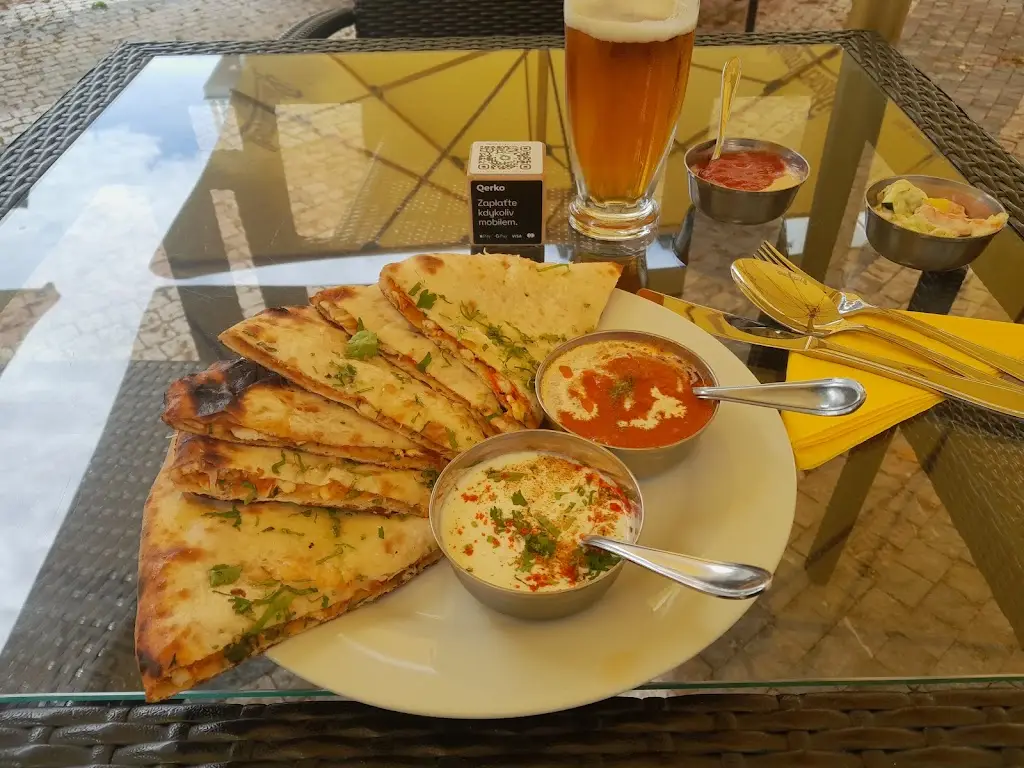 T. M._Rang De Basanti Indická restaurace_Zbraslav_review