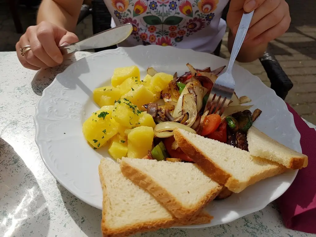 Orlando Nelson_Škoda lásky_Zbraslav_review