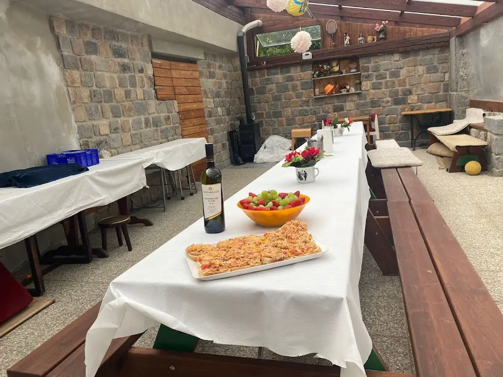 Párty Stánek ristorante a Zbraslav