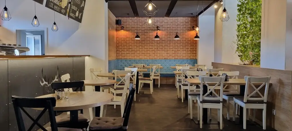 Restaurace a pizzerie U Jelena (Chvalšiny)_Chvalšiny_slider_image_3