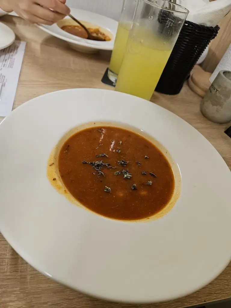 Dominik Michlicek_Restaurace U Heralta_Zbraslav_review