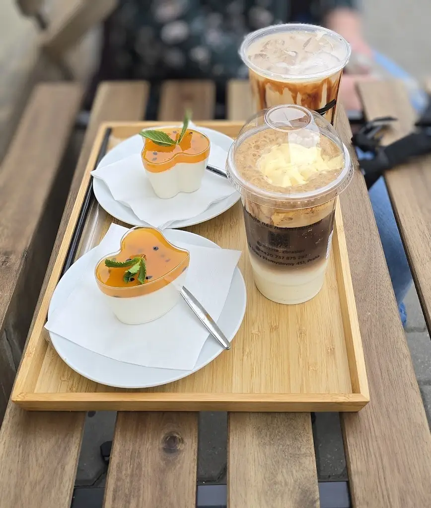 Jakub Pokorný_Auzzie - Bistro a Bubble Tea_Zbraslav_review