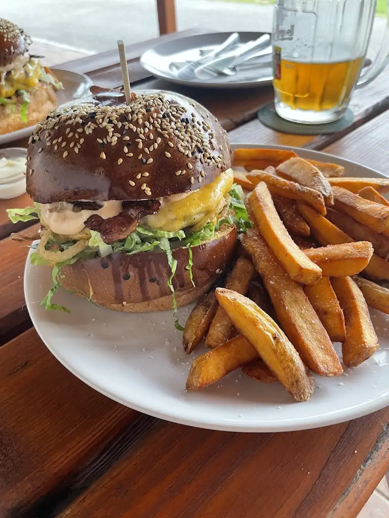 Garden Bistro Chvalšiny restaurant in Chvalšiny