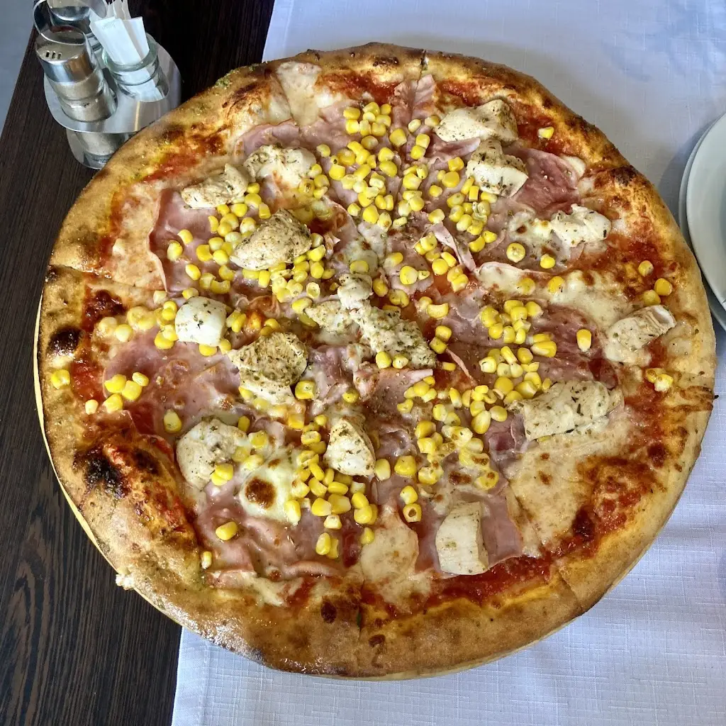 Tomas Michna - Wedding Photo & Video Worldwide_Za komínem_Židlochovice_review