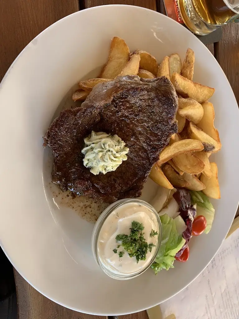 Ihor Kurpas_Restaurace a pension Pavir_Židlochovice_recensione