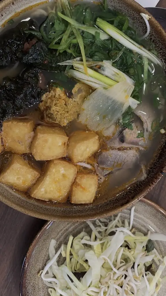 Pkuong Ank_Pho BK_Aš_review