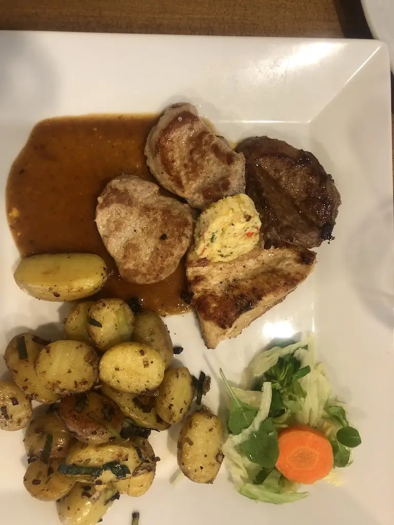 Restaurant im TravelFree_Aš_slider_image_3