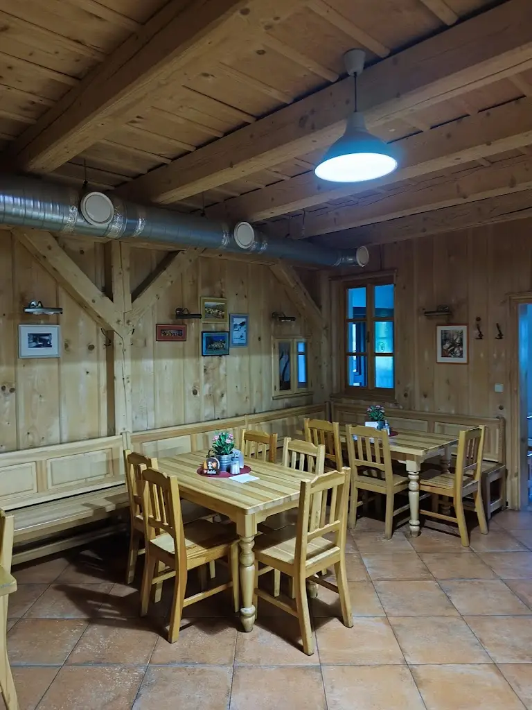 Bistro s řeznictvím a sýrárnou_Abertamy_slider_image_3