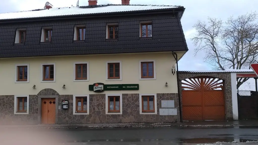 Restaurace na Holešovně restaurant in Chýnov