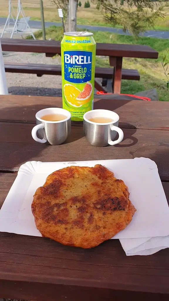 Irena Lomogová_Maringotka Hřebečná_Abertamy_review