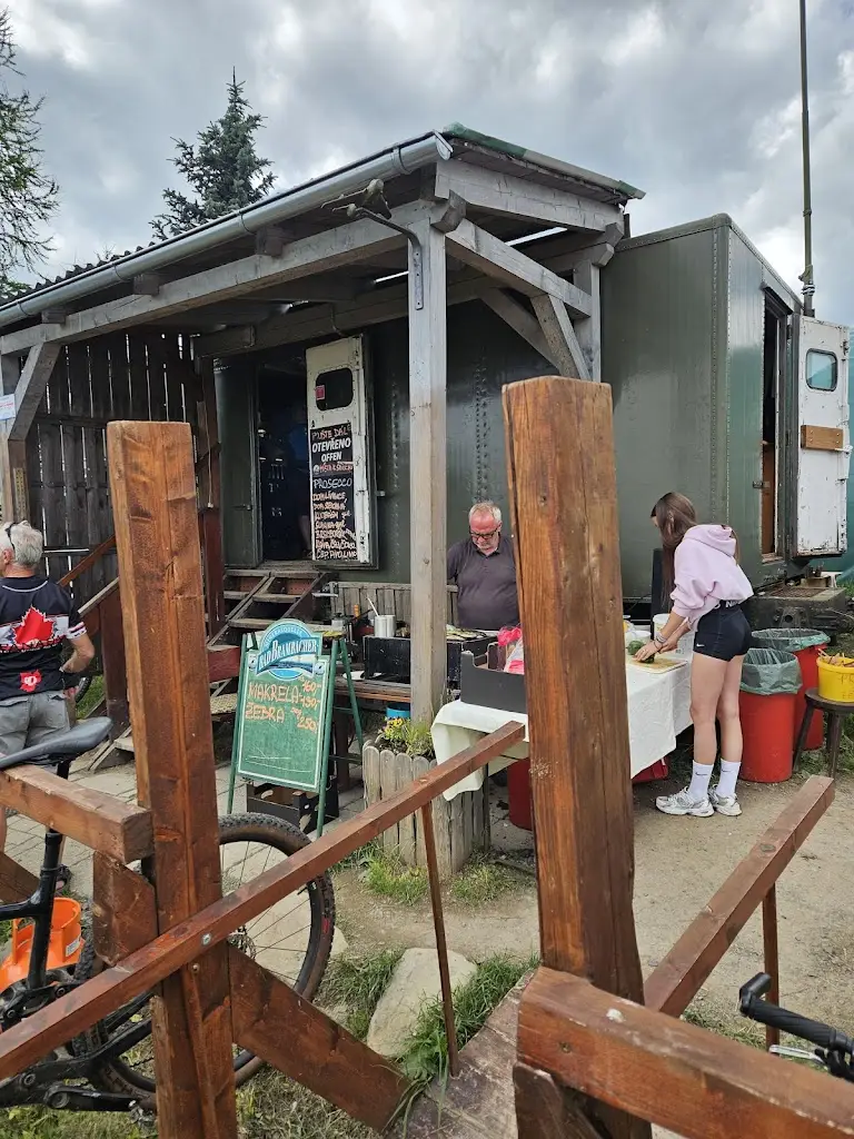 Daniel Tochacek_Maringotka Hřebečná_Abertamy_review