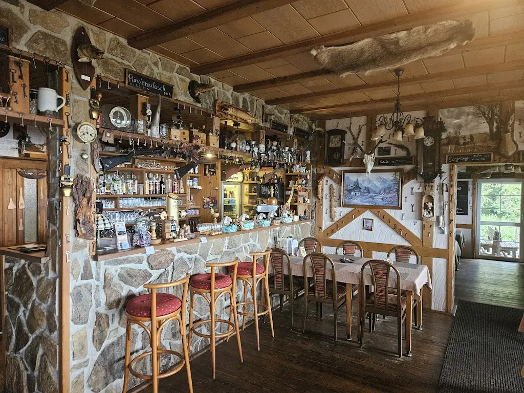 Penzion, Restaurace Anton restaurant in Abertamy