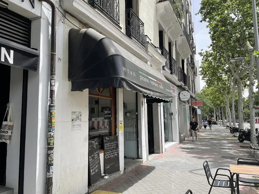 Piazza Castello - pizzeria, trattoria, bar restaurant in Březová