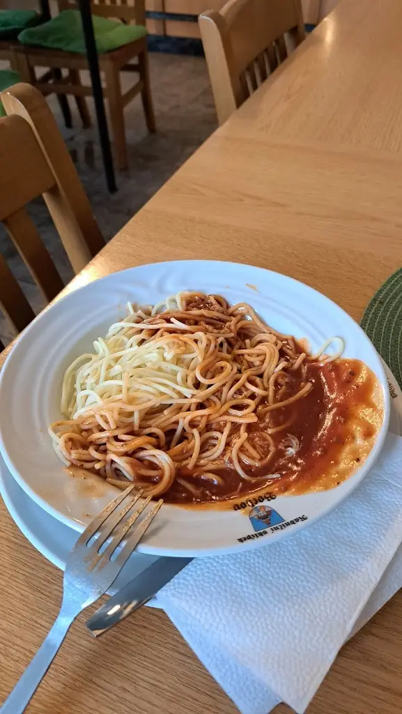 Roman Hruby_Restaurace Radniční sklípek_Bochov_review