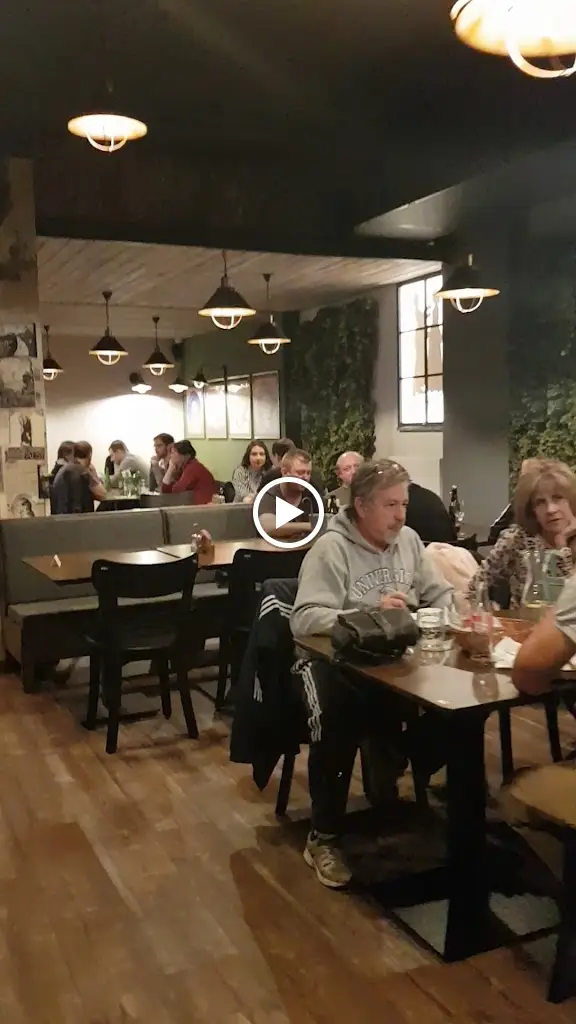 Goethe's Beer House - Goethova Pivnice_Bochov_slider_image_2