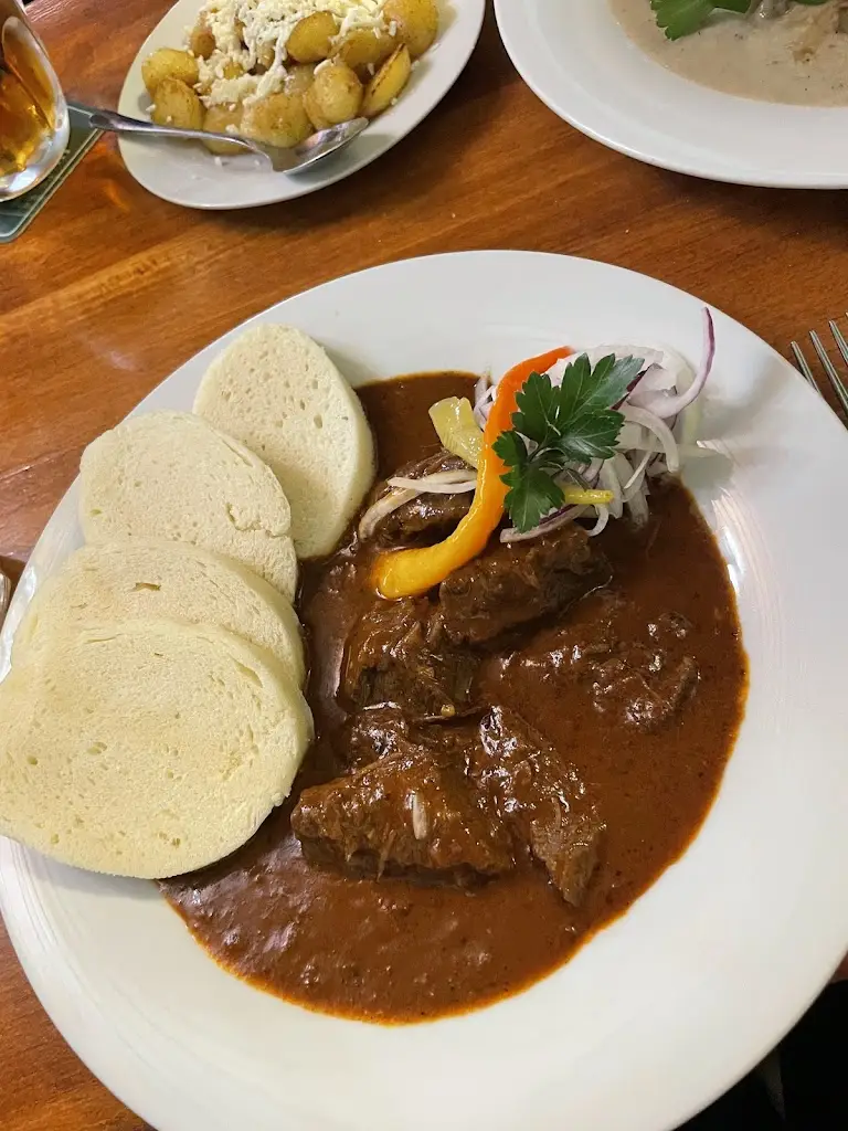 Rachael_Velkopopovická Karlovy Vary_Bochov_review