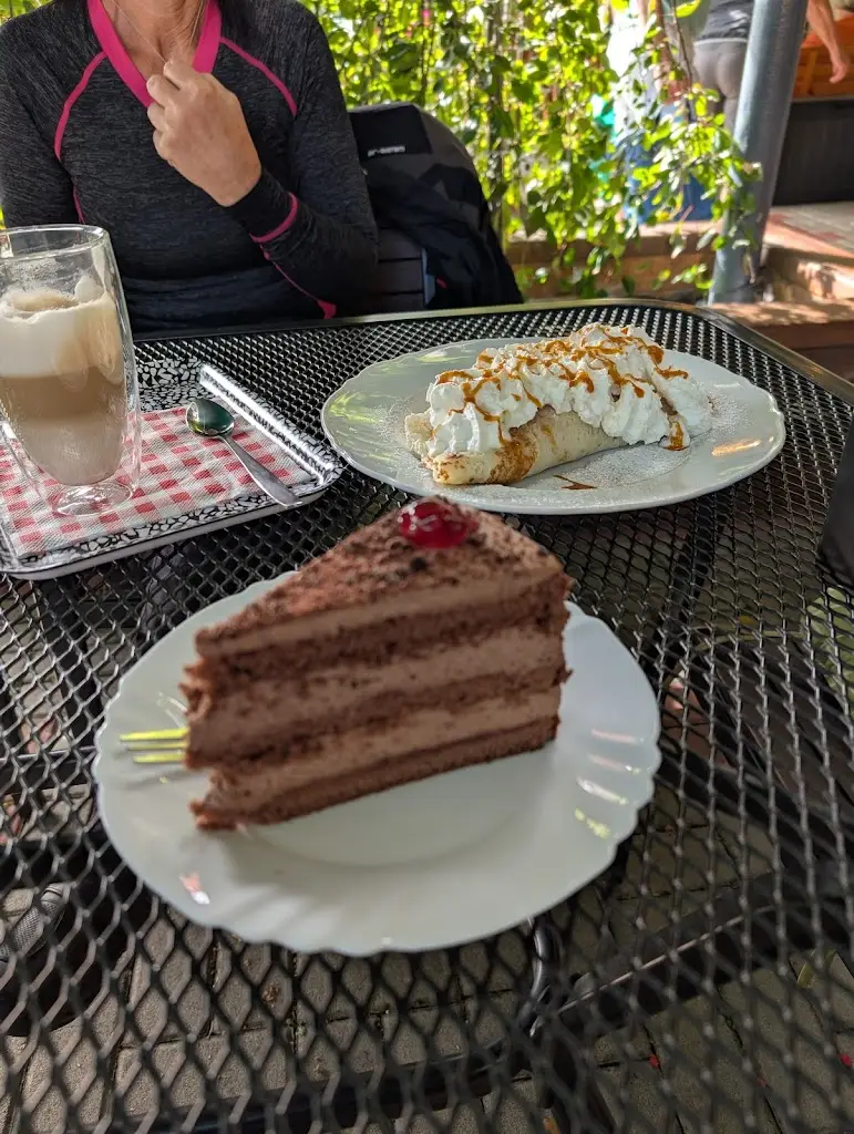 Markus Bechtle_Hostinec pod Hradem_Cheb_review