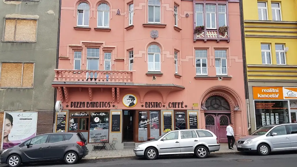 Marek Neumann_Pizza Banditos - Bistro - Caffé_Cheb_review