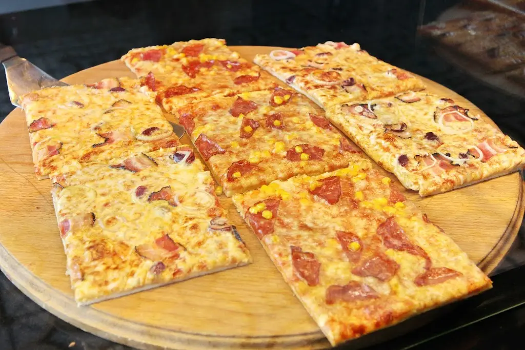 Pizza Banditos - Bistro - Caffé_Cheb_slider_image_2