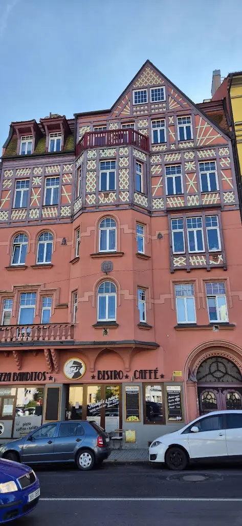 Pizza Banditos - Bistro - Caffé_Cheb_slider_image_3