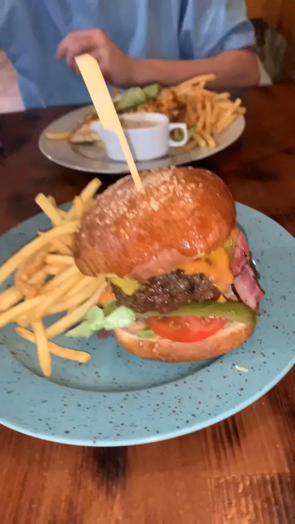 DEJAVU Restaurant Cheb, s.r.o._Cheb_slider_image_2