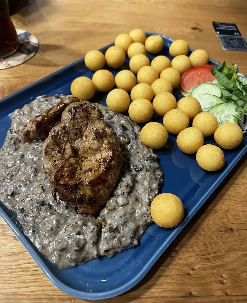 Dave_Radegastovna Cheb_Cheb_review