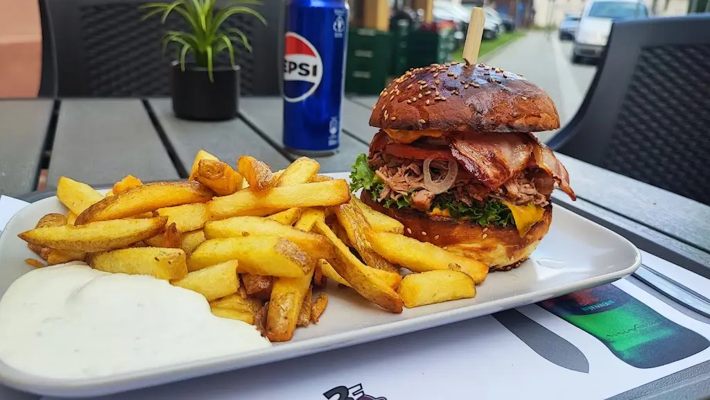 3F Bistro_Cheb_slider_image_3