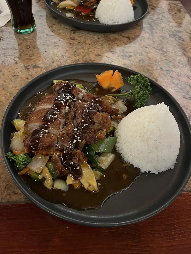 Kevin Makana_PHO88_Cheb_review