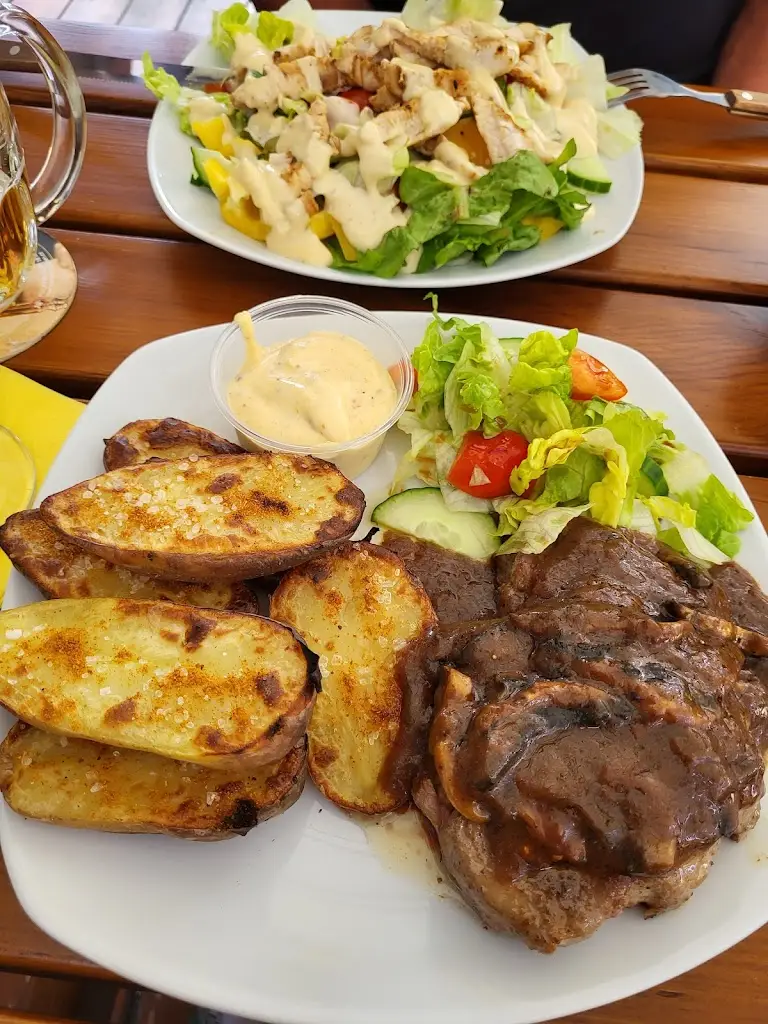 Elen Mottlová_Restaurace U hradu_Cheb_review