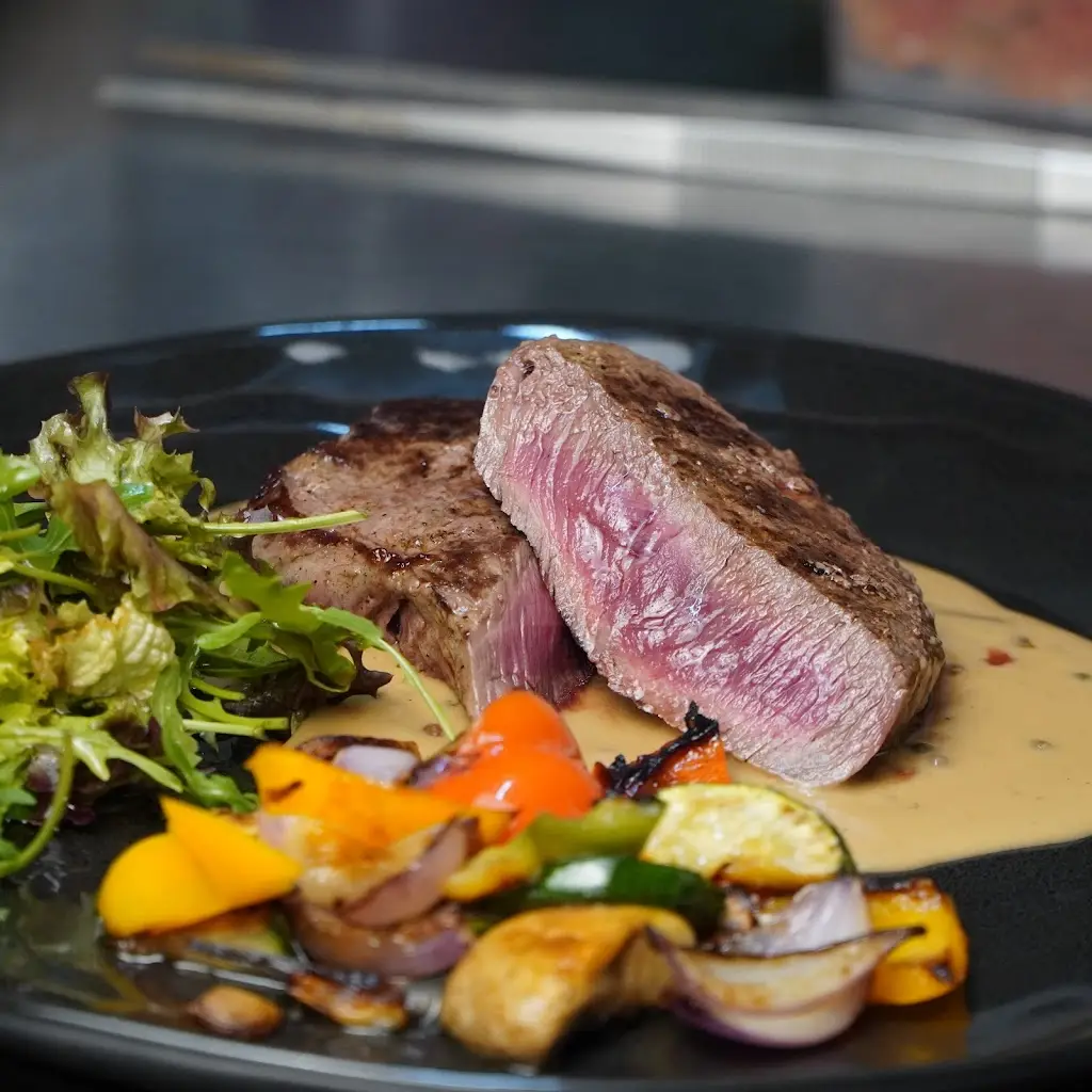 STEAK & FUSION BAR ŠPALÍČEK_Cheb_slider_image_3