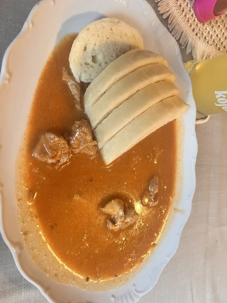 Máca Ba Máca ba_Restaurace U Macolů_Dalovice_recensione