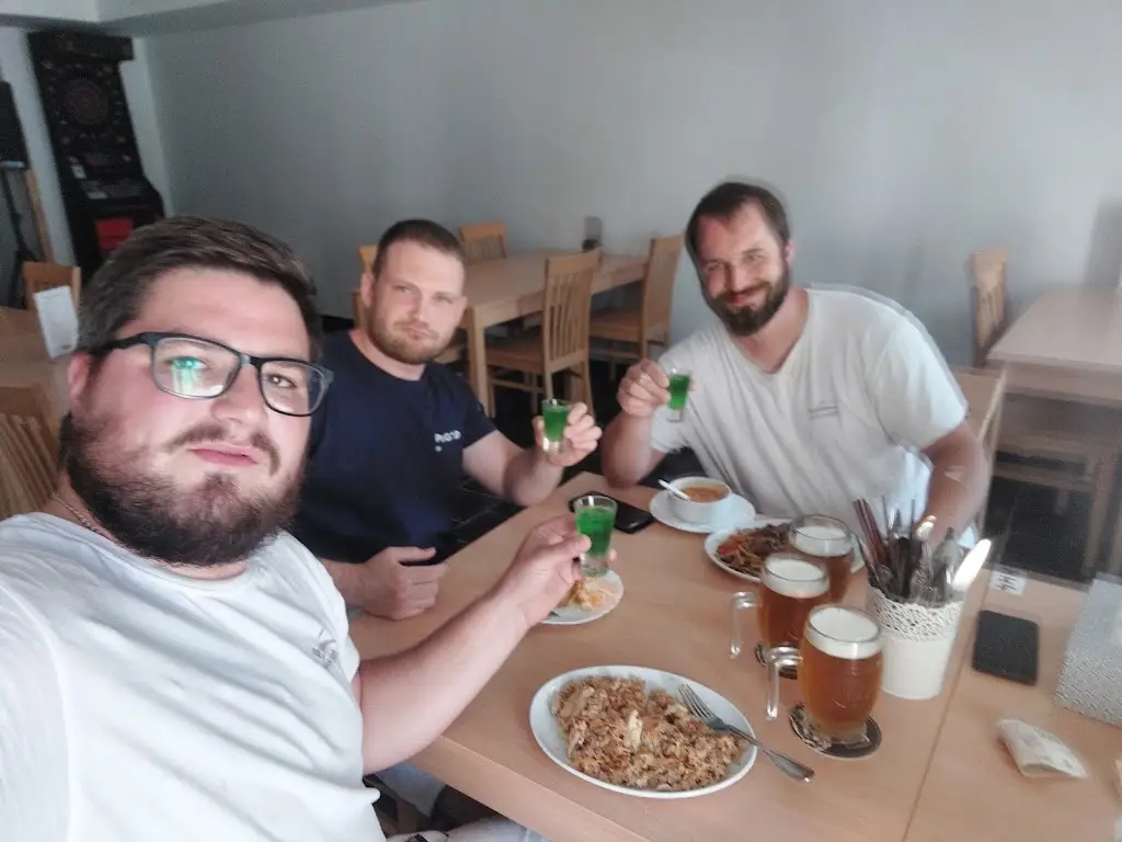 Jan Zvoneček_Hostinec Pod kostelem_Dolní Žandov_review