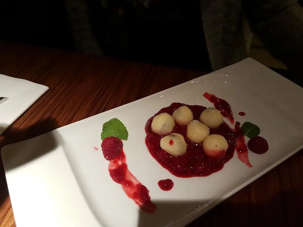 Dorin Bac_Restaurace Columna_Chodov_review