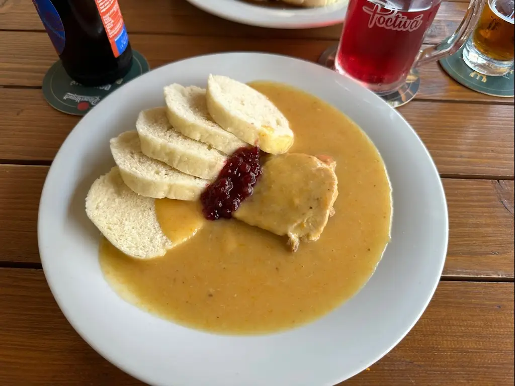 Martin Mikuš_Hostinec Na Hvížďalce_Čimelice_review