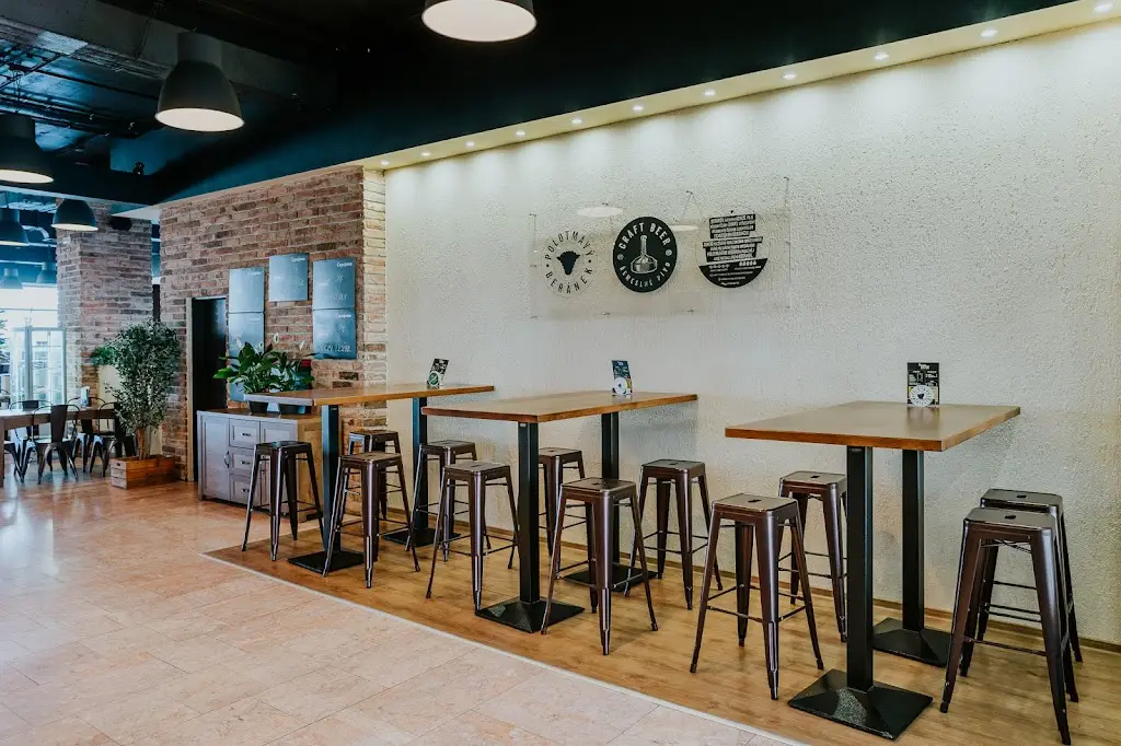 Restaurace OPATOVSKÉ TERASY a FOODCRAFT jídelna_Chodov_slider_image_1