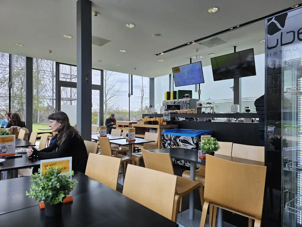 CUBE Bistro restaurant in Chodov