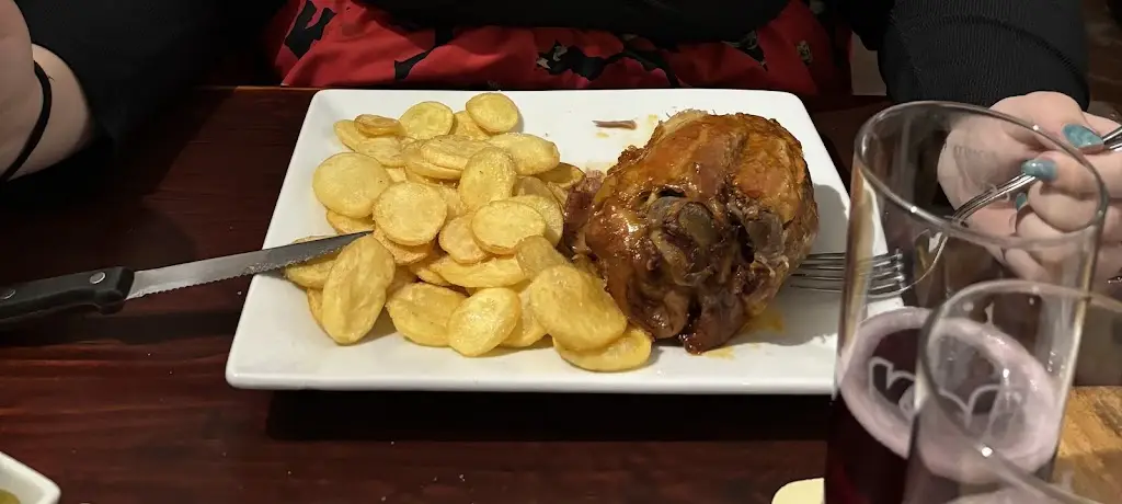 Tereza Bártová_Restaurace Chodovská tvrz_Chodov_review