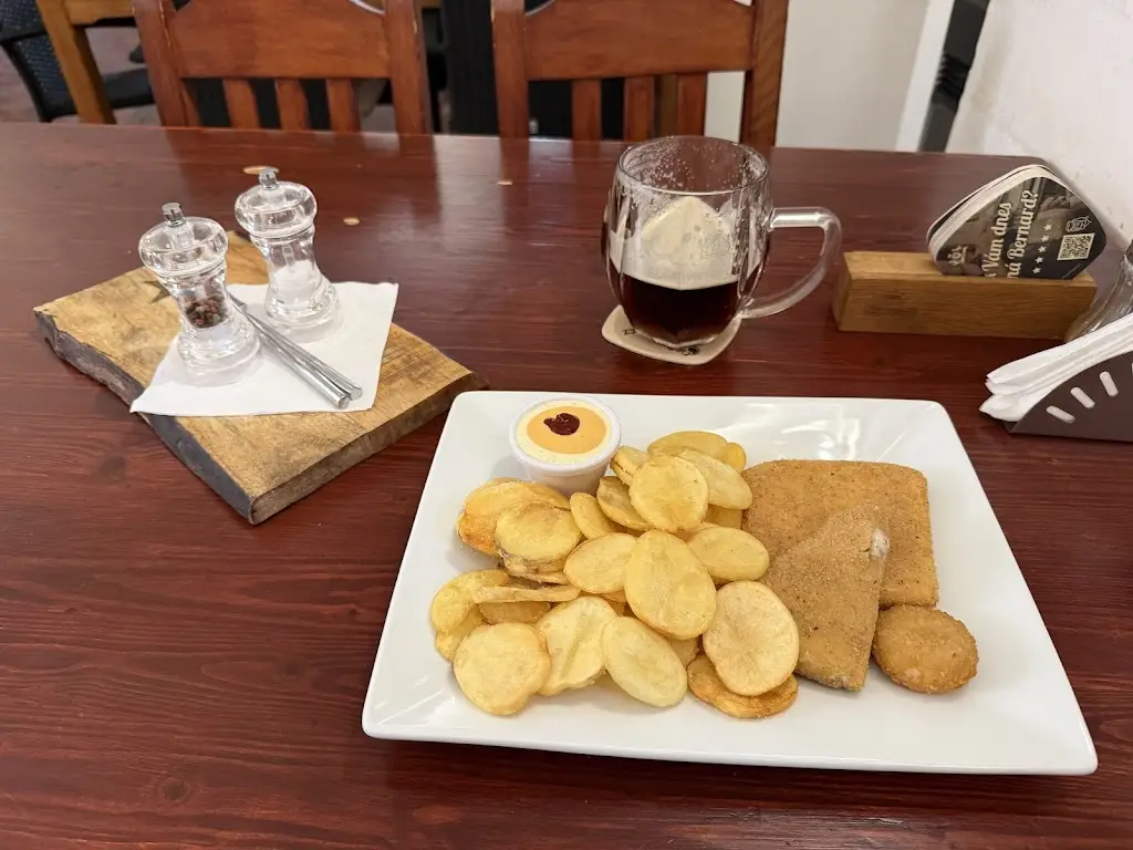 Restaurace Chodovská tvrz restaurant in Chodov