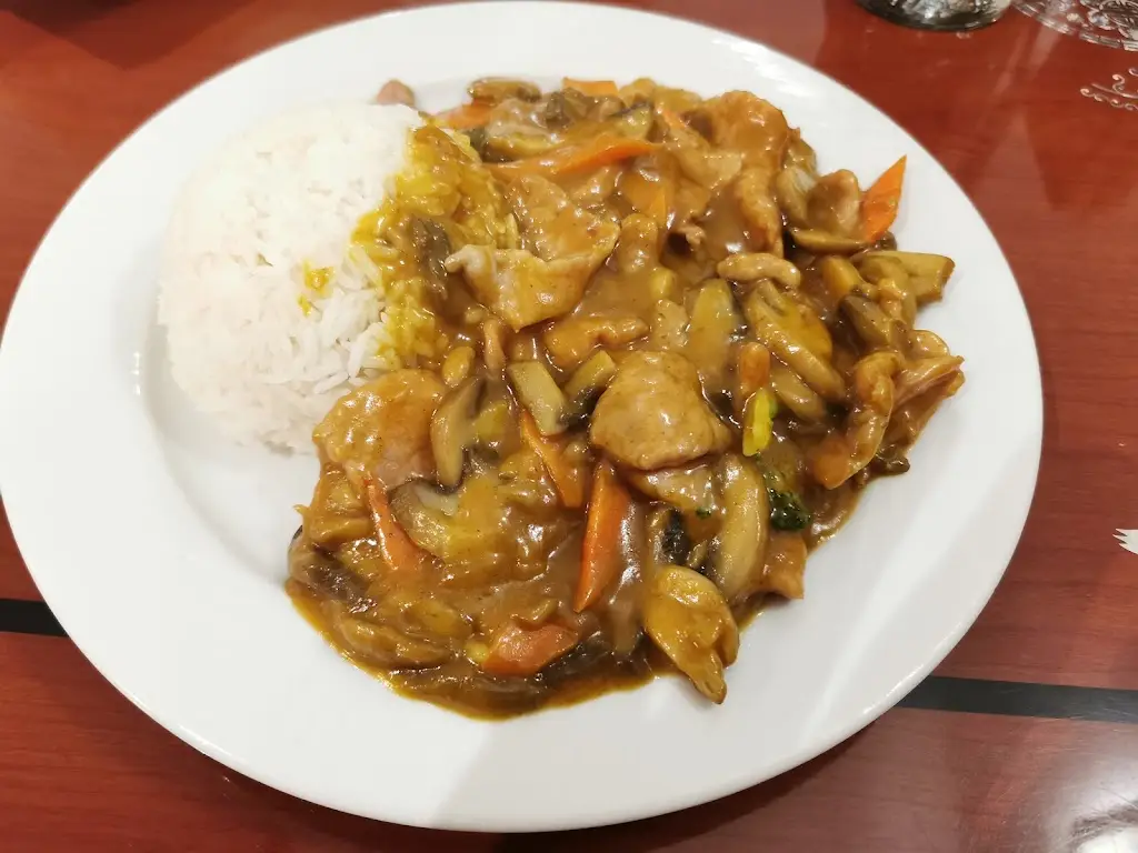 Fillip H_Kanjia Chinese restaurant_Chodov_review