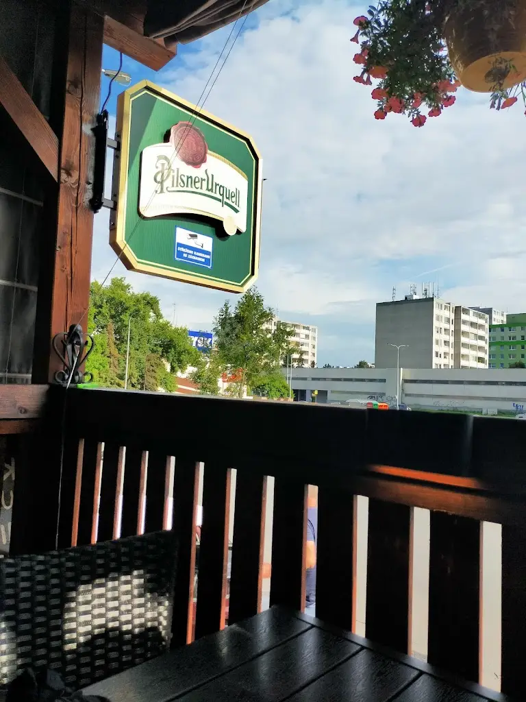 Jeroen G_Řízkovna Pizzeria Restaurace Praha 11_Chodov_recensione